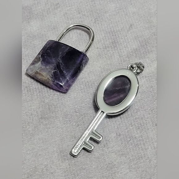 Amethyst Lock and Key Pendant - Picture 2 of 14